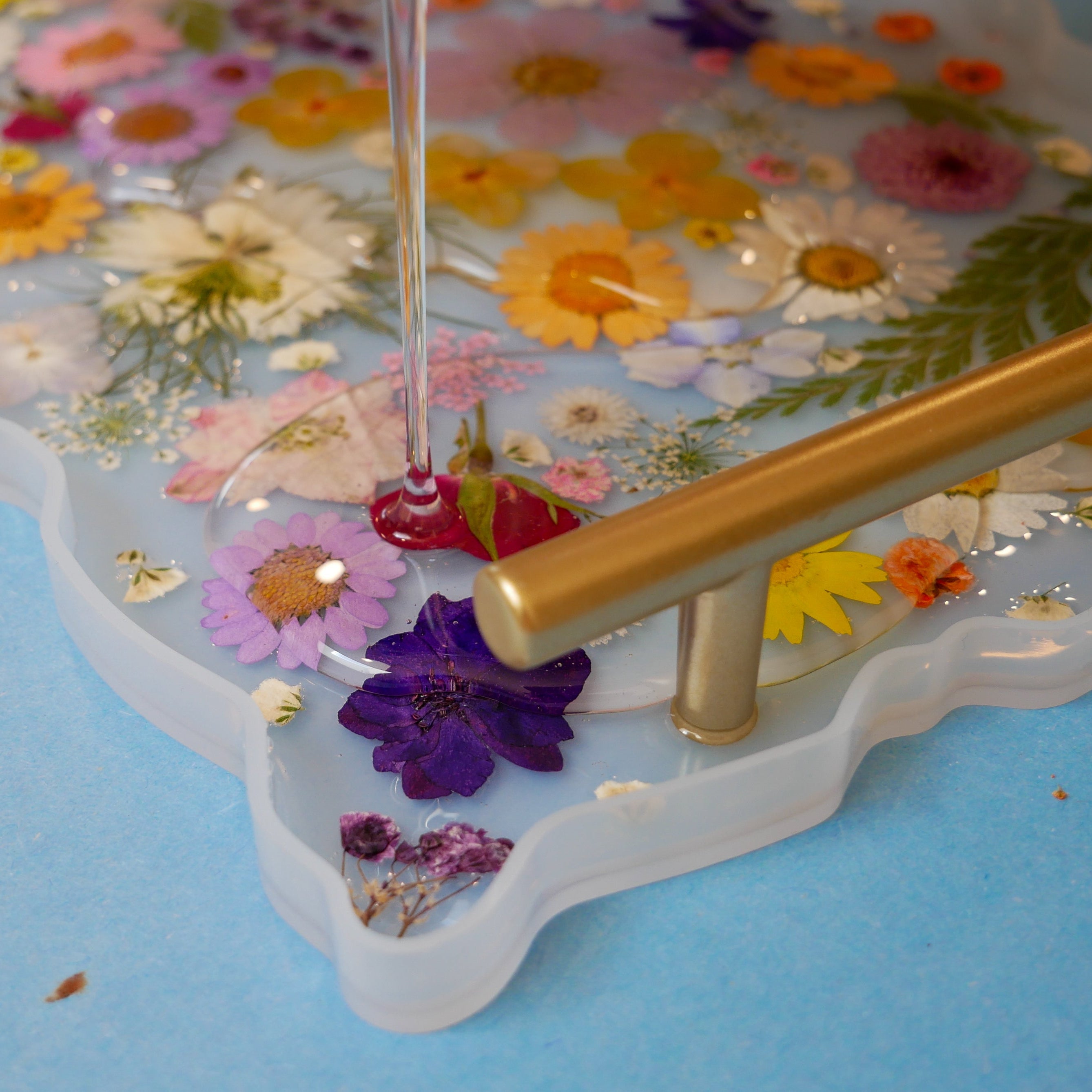 Make a Floral Resin Serving Tray