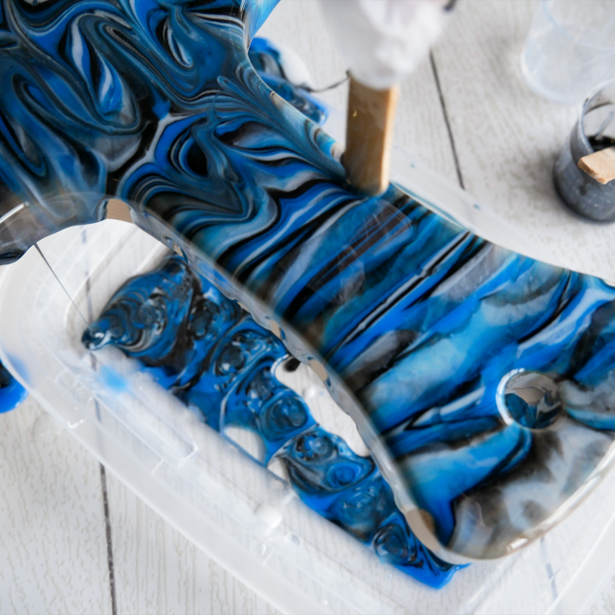 Make a Marbled Resin Board